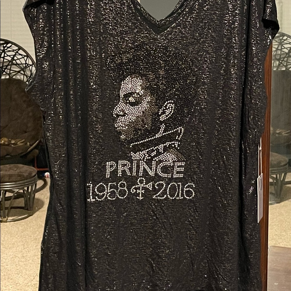 Women’s 3XL black,sparkly rhinestones Prince top